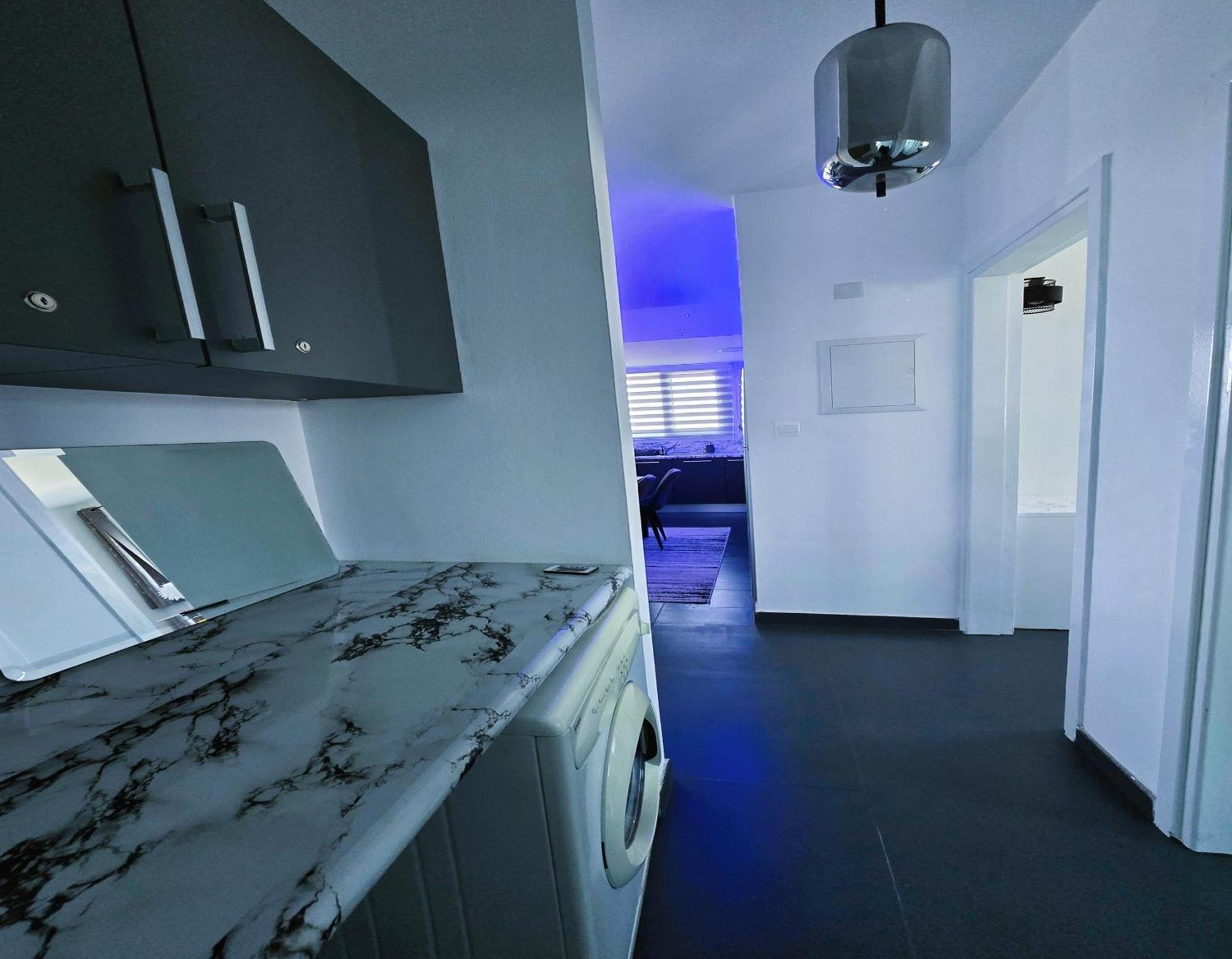 Golden Bay Deluxe Holiday Apartment Protaras Exterior photo