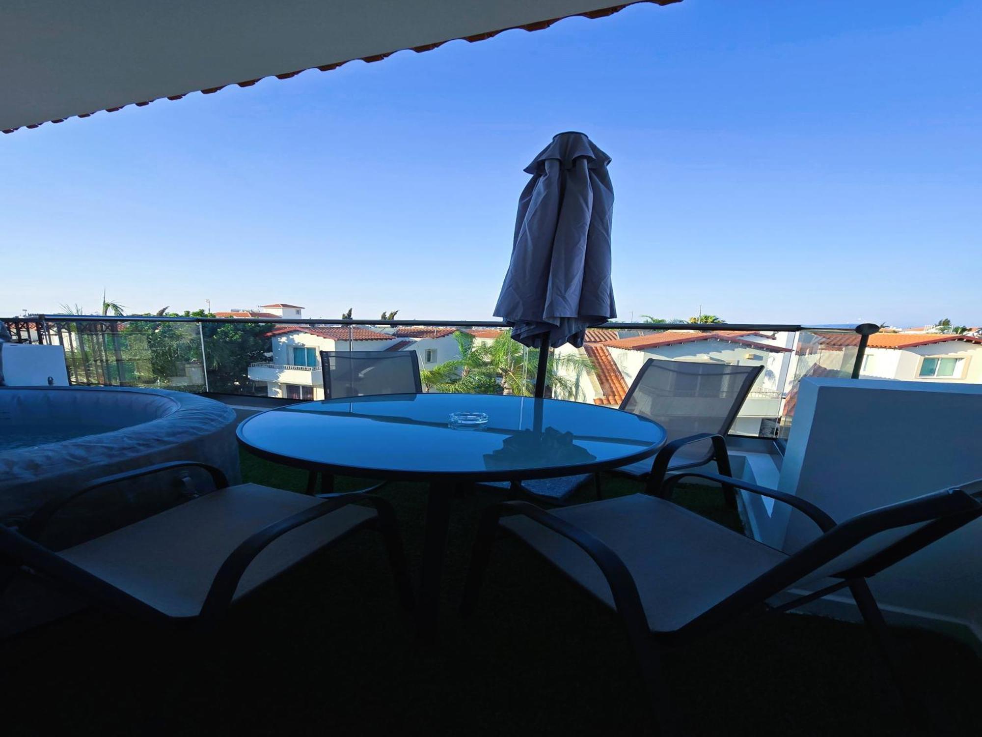 Golden Bay Deluxe Holiday Apartment Protaras Exterior photo